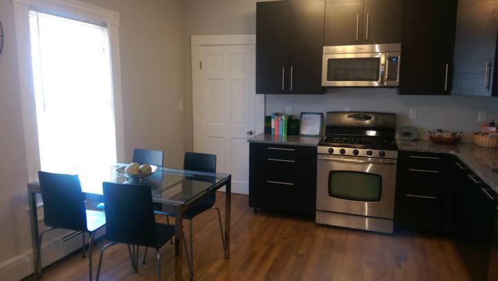 Renovated, 10 Min From The City Boston Rum bild